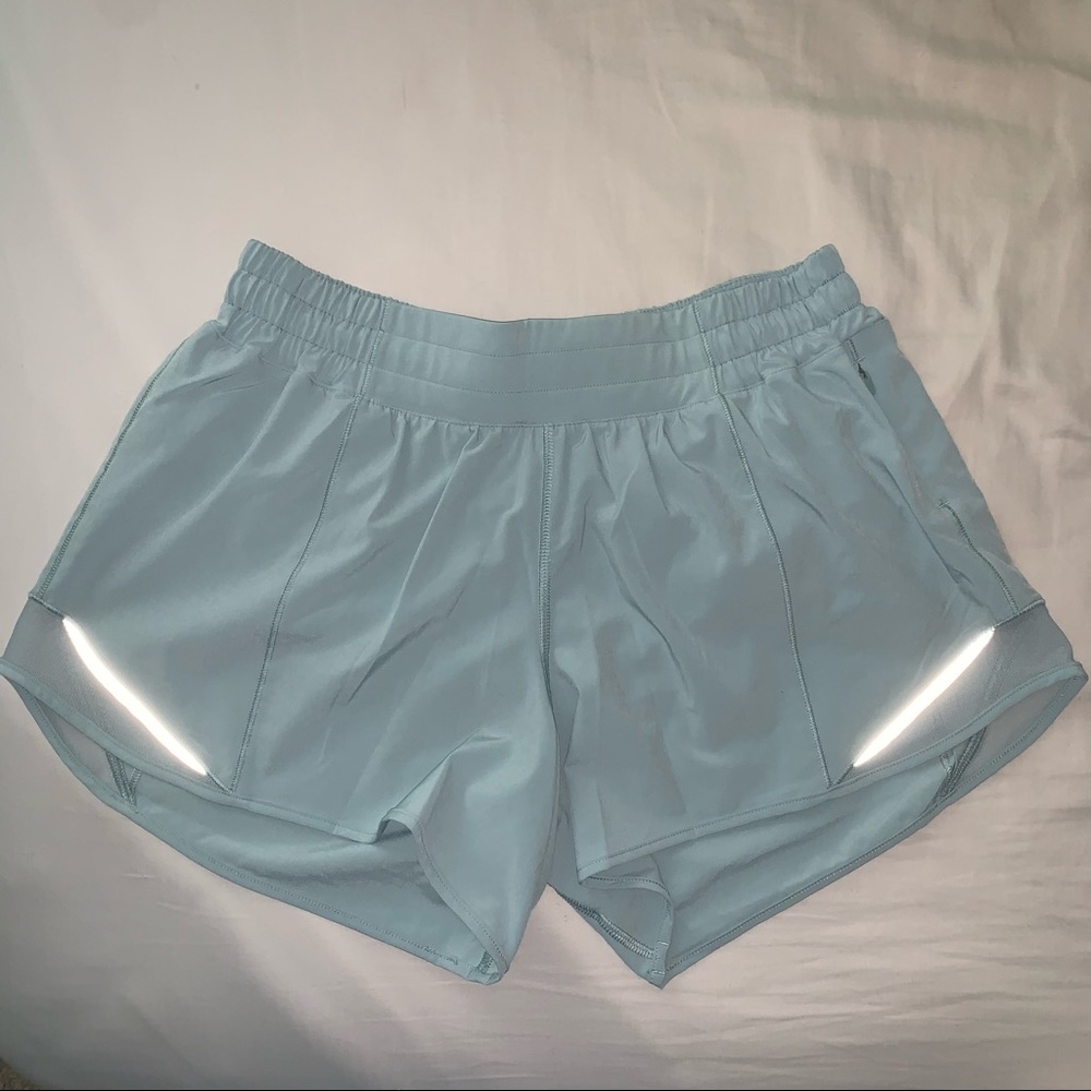 Lululemon NWOT 4’ Tall Hotty Hot Shorts